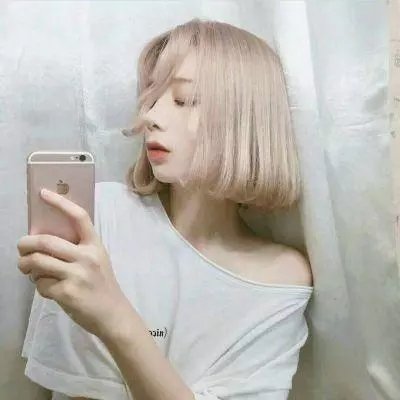 花圃里的蝴蝶
